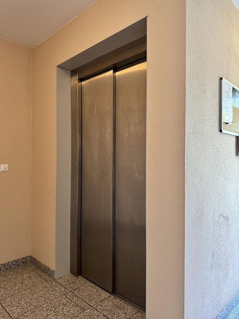 Predaj bytu 3-izbový 93 m², Robert-Schumann-Straße 49, Neuburg an der Donau, Bavorsko Predaj bytu 3-izbový 93 m², Robert-Schumann-Straße 49, Neuburg an der Donau, Bavorsko
