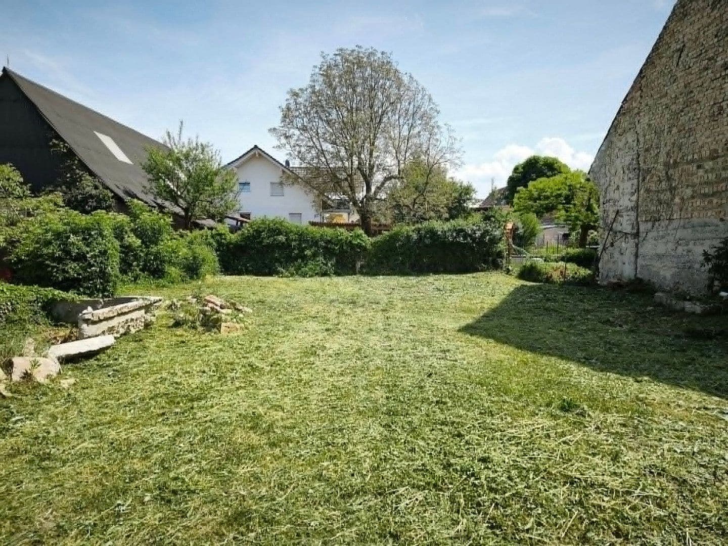 Predaj domu 120 m², pozemek 440 m², Rheinstrasse 26, Hartheim am Rhein, Bádensko-Wurttembersko Predaj domu 120 m², pozemek 440 m², Rheinstrasse 26, Hartheim am Rhein, Bádensko-Wurttembersko