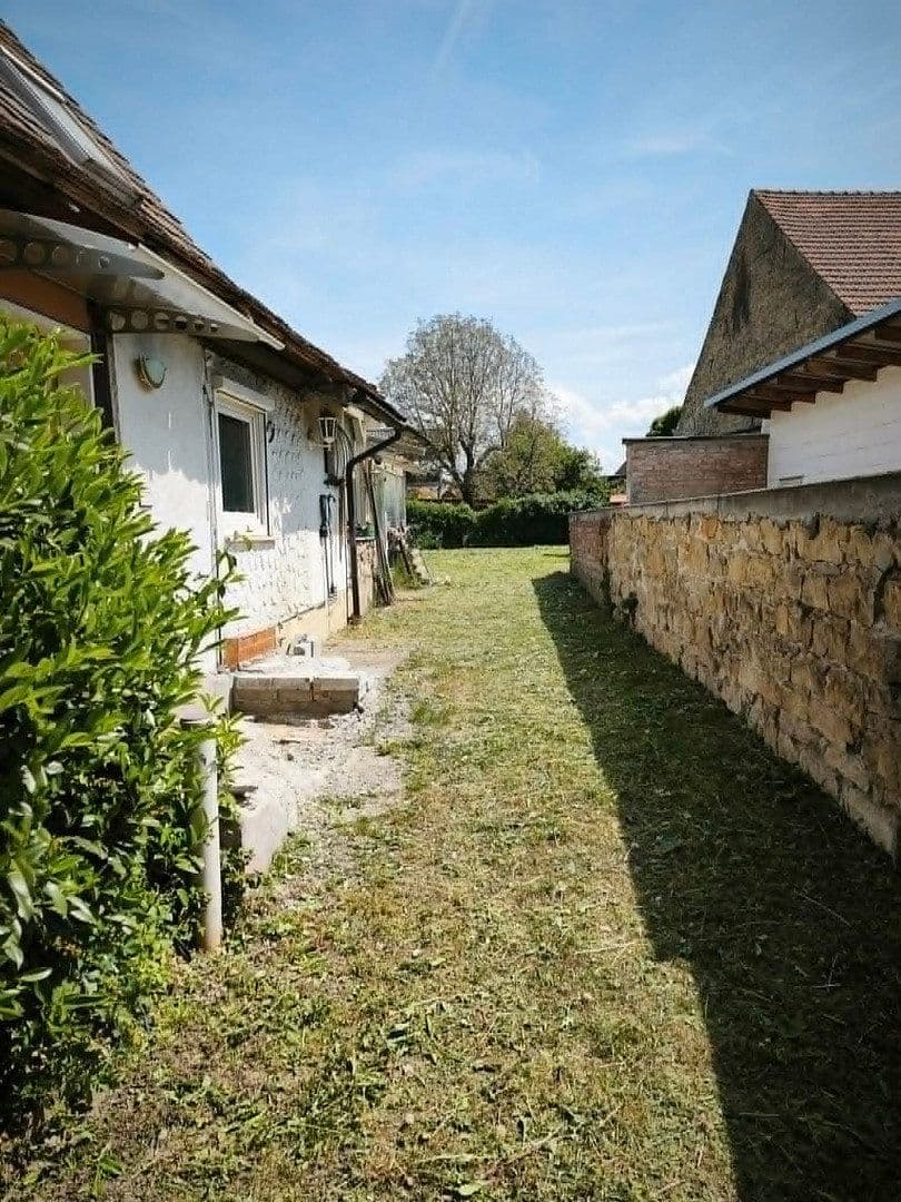 Predaj domu 120 m², pozemek 440 m², Rheinstrasse 26, Hartheim am Rhein, Bádensko-Wurttembersko Predaj domu 120 m², pozemek 440 m², Rheinstrasse 26, Hartheim am Rhein, Bádensko-Wurttembersko