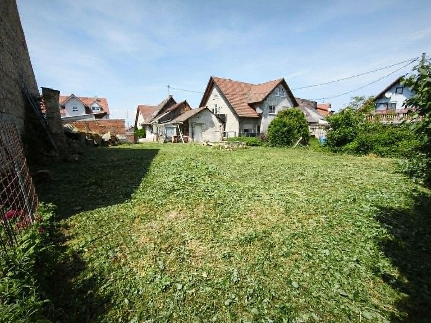 Predaj domu 120 m², pozemek 440 m², Rheinstrasse 26, Hartheim am Rhein, Bádensko-Wurttembersko Predaj domu 120 m², pozemek 440 m², Rheinstrasse 26, Hartheim am Rhein, Bádensko-Wurttembersko