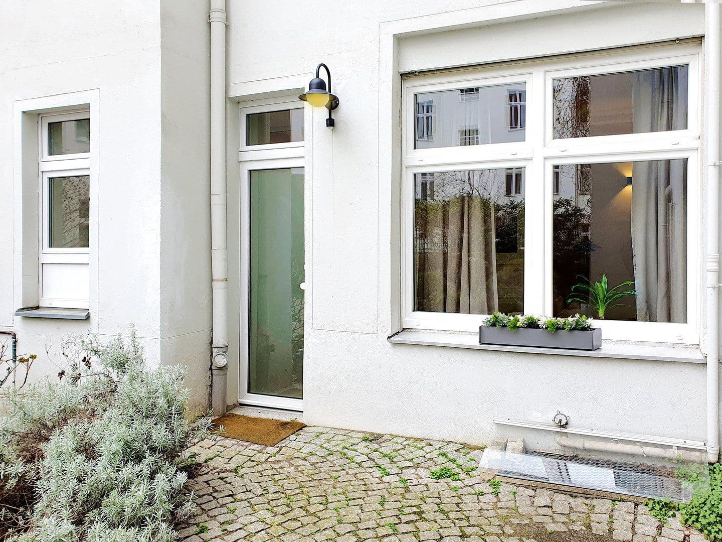 Prenájom bytu 4-izbový 102 m², Herderstraße 5, Berlin, Berlín Prenájom bytu 4-izbový 102 m², Herderstraße 5, Berlin, Berlín