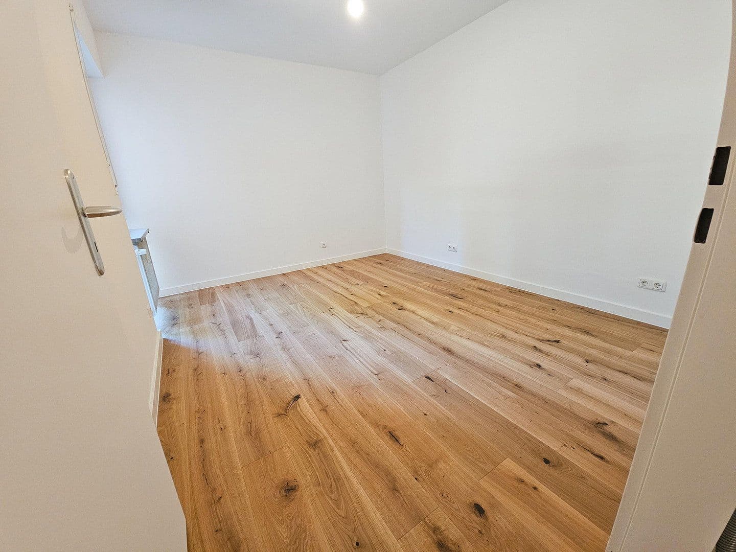 Predaj bytu 3-izbový 84 m², Herzogstrasse 112, München, Bavorsko Predaj bytu 3-izbový 84 m², Herzogstrasse 112, München, Bavorsko
