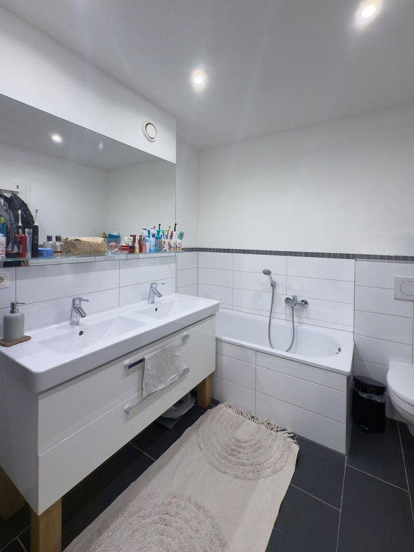 Prenájom domu 141 m², pozemek 196 m², Bad Kreuznach, Porýnie-Falcko Prenájom domu 141 m², pozemek 196 m², Bad Kreuznach, Porýnie-Falcko