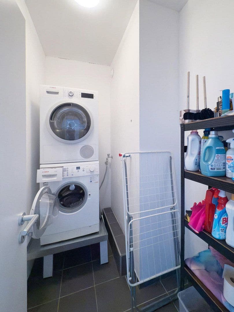 Prenájom domu 141 m², pozemek 196 m², Bad Kreuznach, Porýnie-Falcko Prenájom domu 141 m², pozemek 196 m², Bad Kreuznach, Porýnie-Falcko