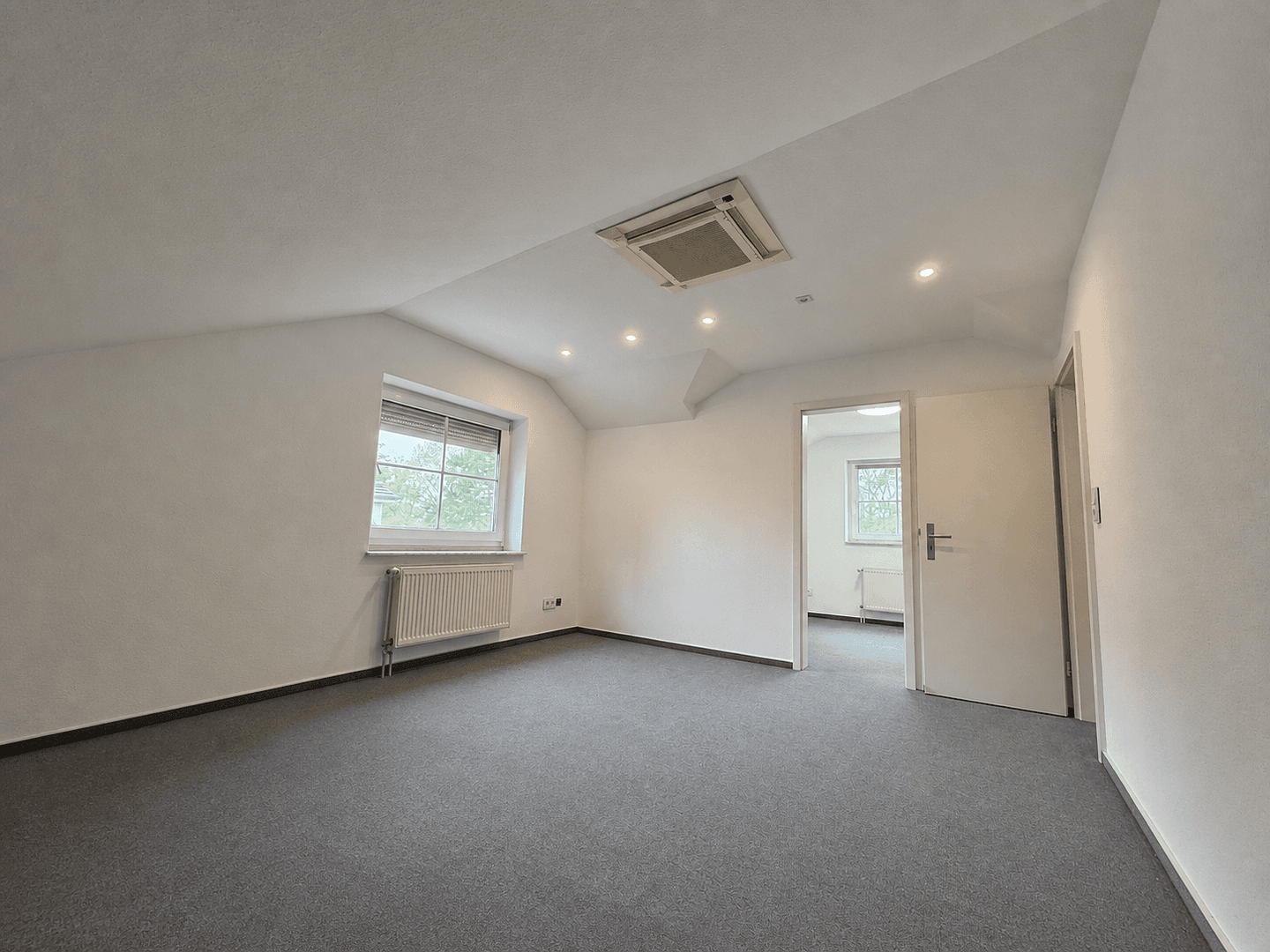 Prenájom bytu 3-izbový 110 m², Achim, Dolné Sasko Prenájom bytu 3-izbový 110 m², Achim, Dolné Sasko