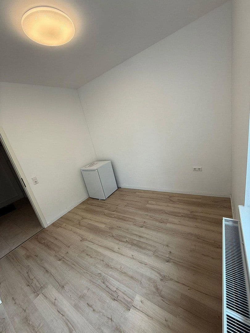 Prenájom bytu 12 m², Karlsruhe, Bádensko-Wurttembersko Prenájom bytu 12 m², Karlsruhe, Bádensko-Wurttembersko