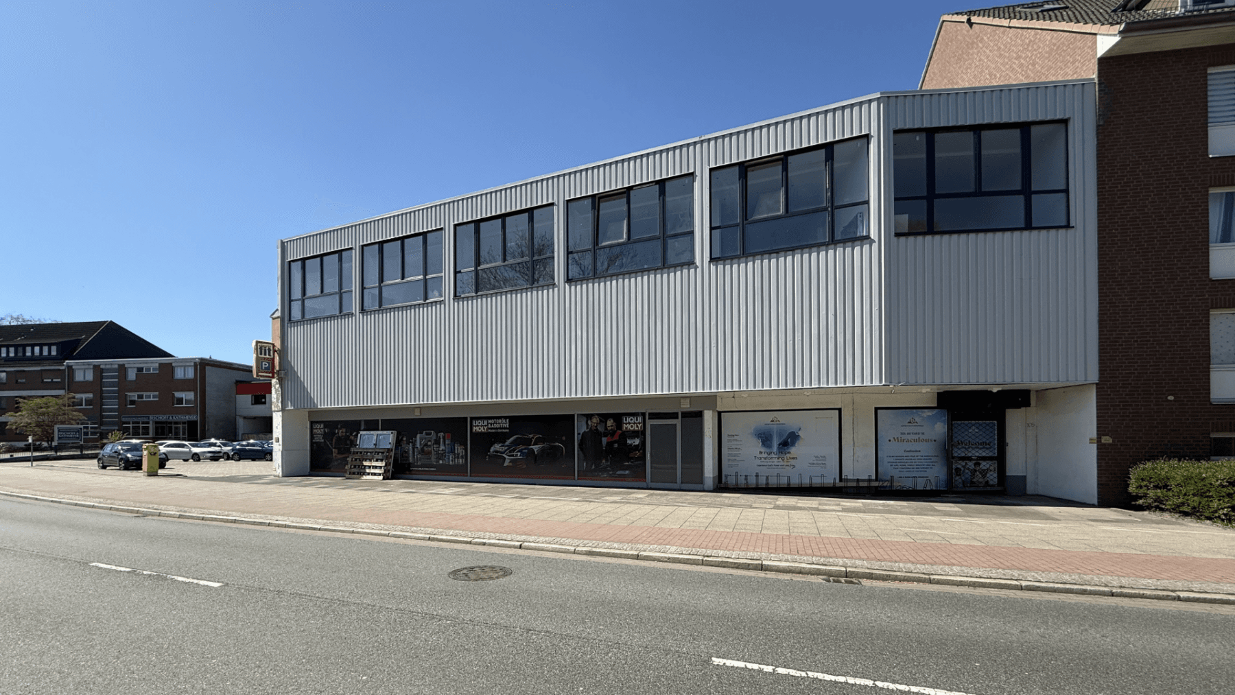 Prenájom nebytového priestoru 1.141 m², Lüssumer Straße 105, Bremen - Blumenthal, Brémy Prenájom nebytového priestoru 1.141 m², Lüssumer Straße 105, Bremen - Blumenthal, Brémy