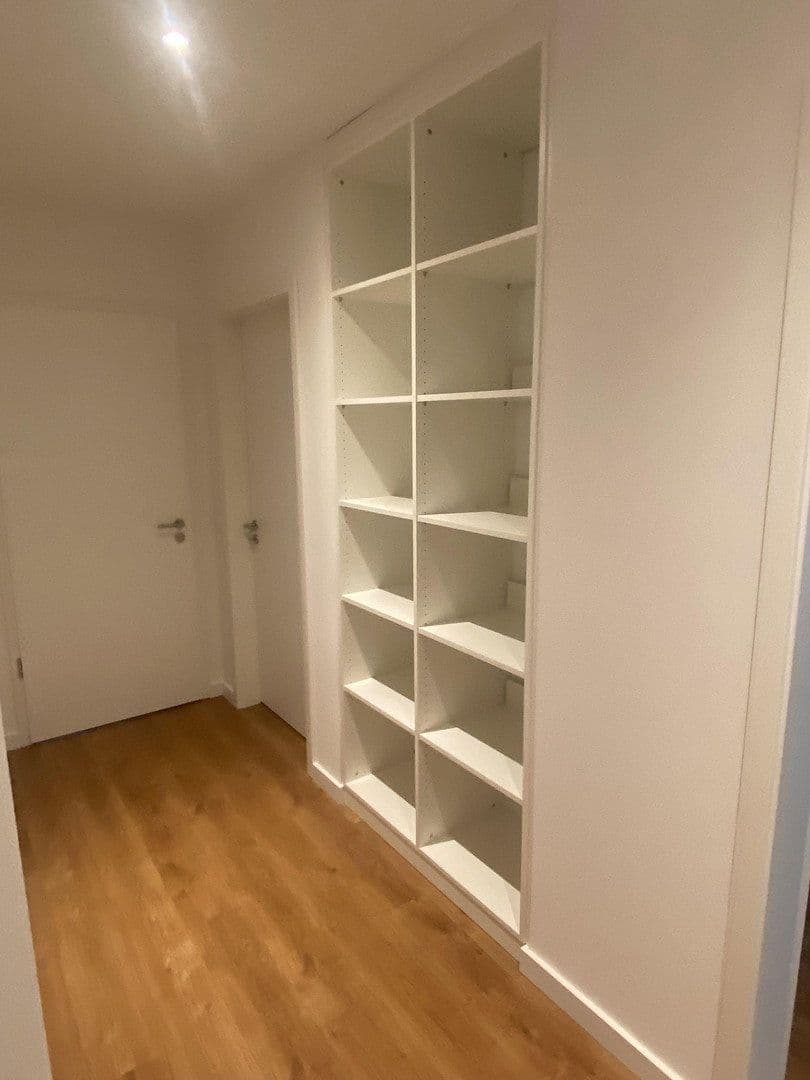 Prenájom bytu 4-izbový 149 m², Uhlenhorster Weg 31A, Hamburg, Hamburg Prenájom bytu 4-izbový 149 m², Uhlenhorster Weg 31A, Hamburg, Hamburg