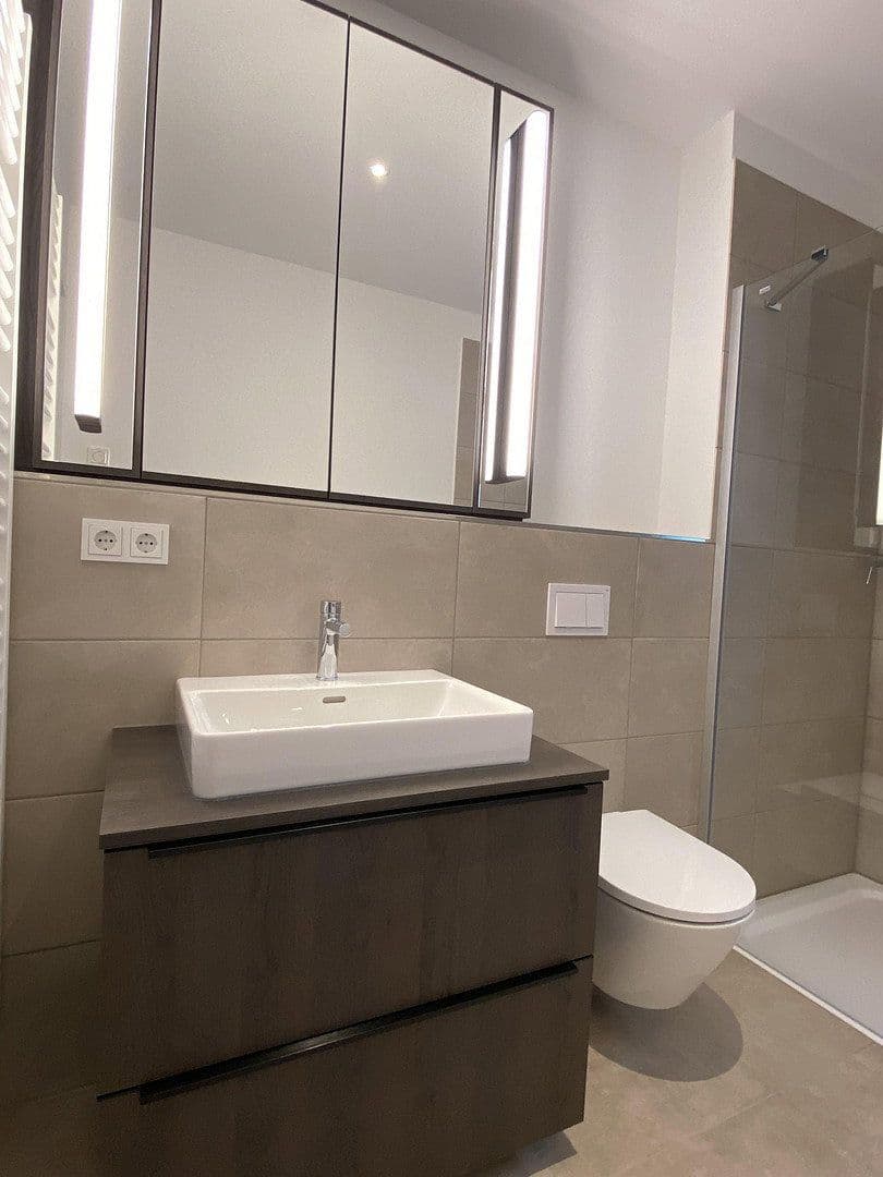 Prenájom bytu 4-izbový 149 m², Uhlenhorster Weg 31A, Hamburg, Hamburg Prenájom bytu 4-izbový 149 m², Uhlenhorster Weg 31A, Hamburg, Hamburg