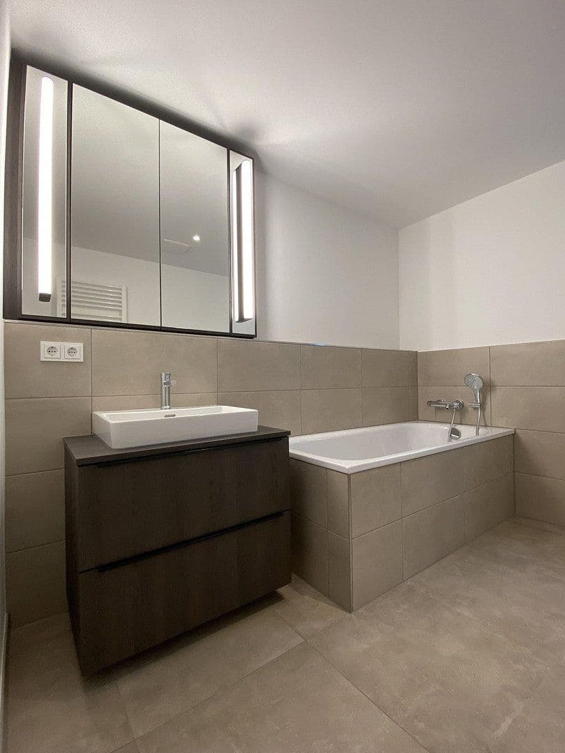 Prenájom bytu 4-izbový 149 m², Uhlenhorster Weg 31A, Hamburg, Hamburg Prenájom bytu 4-izbový 149 m², Uhlenhorster Weg 31A, Hamburg, Hamburg