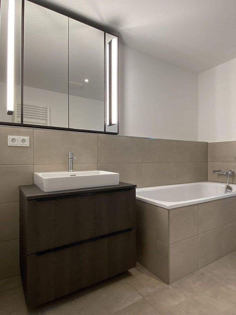 Prenájom bytu 4-izbový 149 m², Uhlenhorster Weg 31A, Hamburg, Hamburg Prenájom bytu 4-izbový 149 m², Uhlenhorster Weg 31A, Hamburg, Hamburg