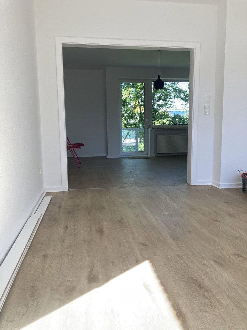 Prenájom bytu 3-izbový 80 m², Bremen, Brémy Prenájom bytu 3-izbový 80 m², Bremen, Brémy