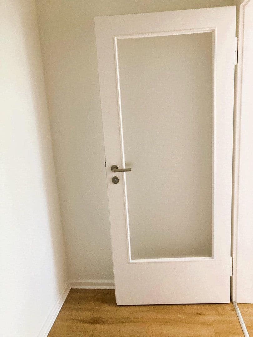 Prenájom bytu 3-izbový 80 m², Bremen, Brémy Prenájom bytu 3-izbový 80 m², Bremen, Brémy