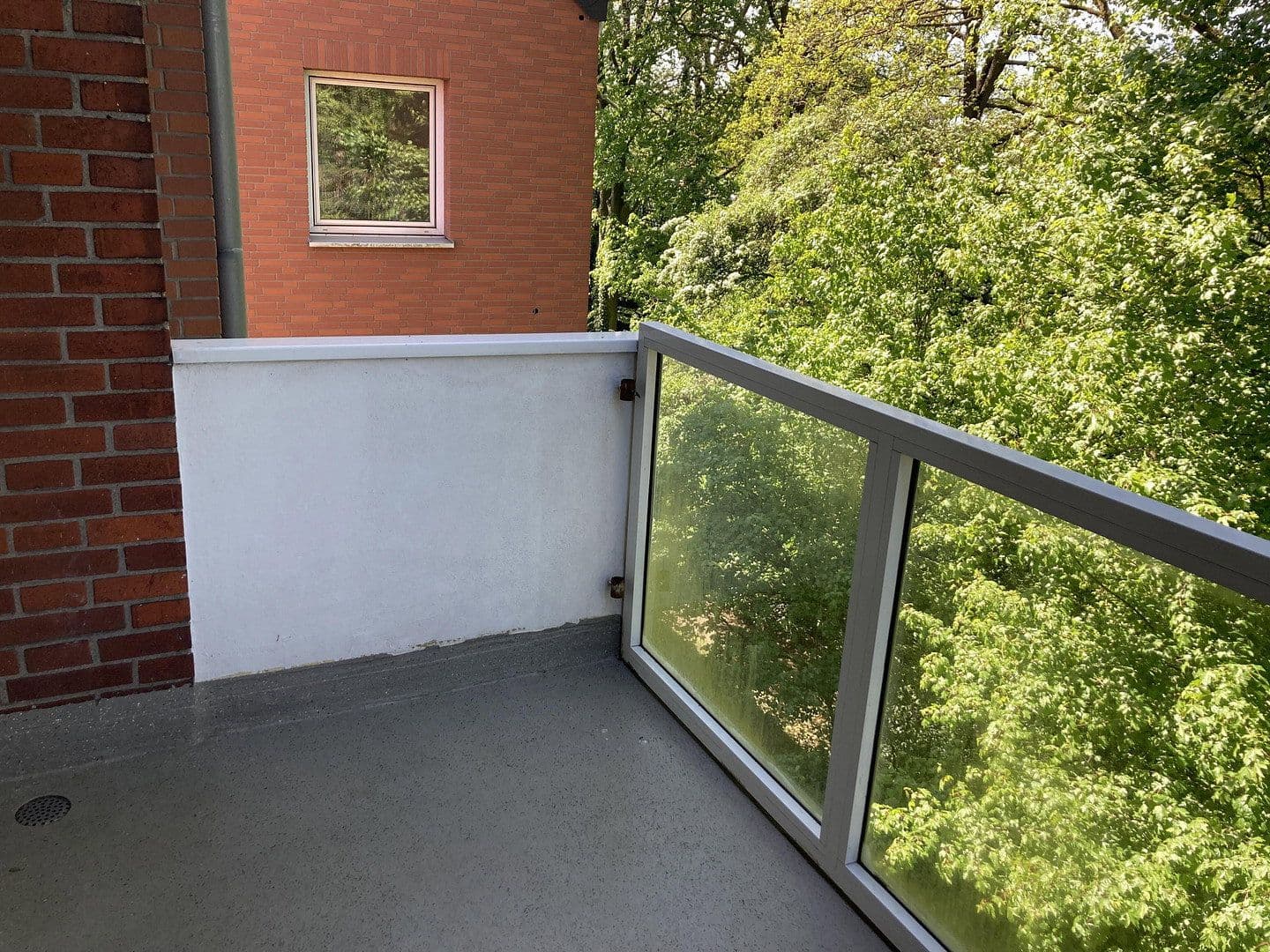 Prenájom bytu 3-izbový 80 m², Bremen, Brémy Prenájom bytu 3-izbový 80 m², Bremen, Brémy
