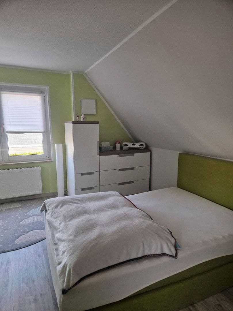 Predaj domu 122 m², pozemek 656 m², Hohe Börde, Sasko-Anhaltsko Predaj domu 122 m², pozemek 656 m², Hohe Börde, Sasko-Anhaltsko