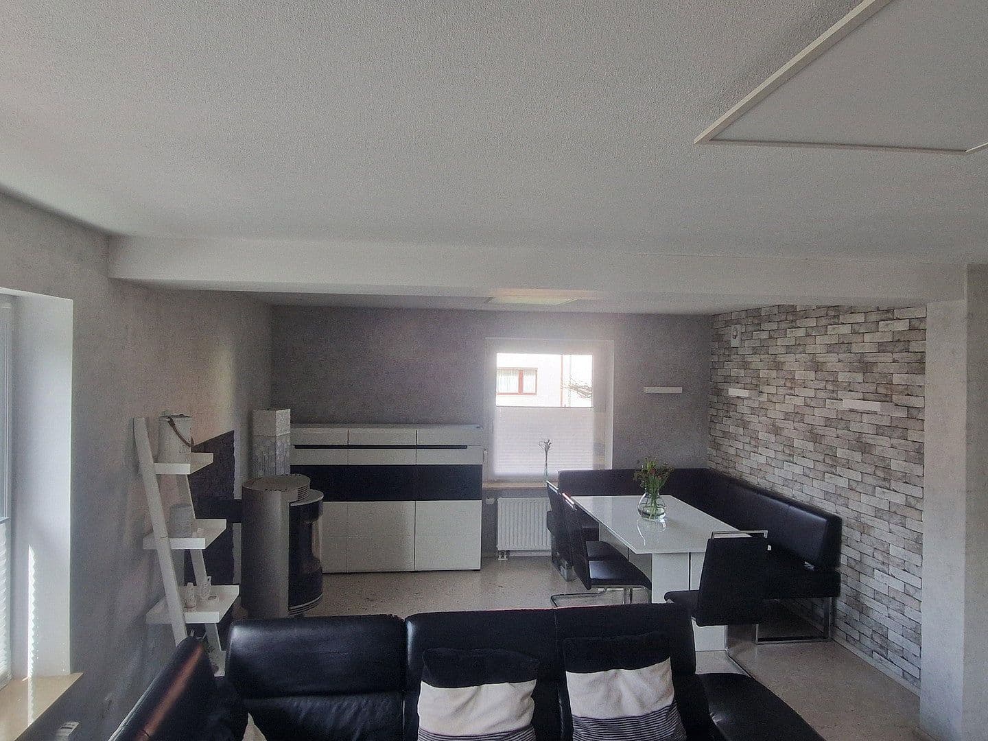 Predaj domu 122 m², pozemek 656 m², Hohe Börde, Sasko-Anhaltsko Predaj domu 122 m², pozemek 656 m², Hohe Börde, Sasko-Anhaltsko