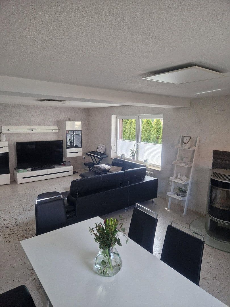 Predaj domu 122 m², pozemek 656 m², Hohe Börde, Sasko-Anhaltsko Predaj domu 122 m², pozemek 656 m², Hohe Börde, Sasko-Anhaltsko