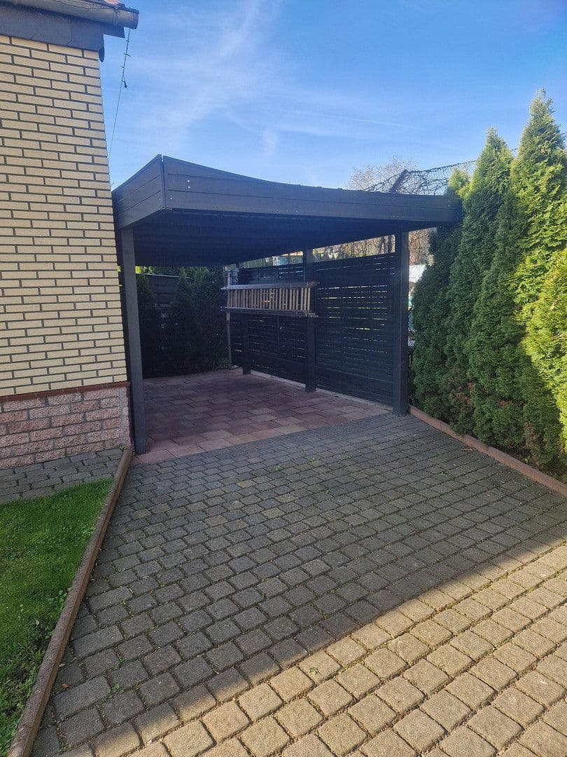 Predaj domu 122 m², pozemek 656 m², Hohe Börde, Sasko-Anhaltsko Predaj domu 122 m², pozemek 656 m², Hohe Börde, Sasko-Anhaltsko