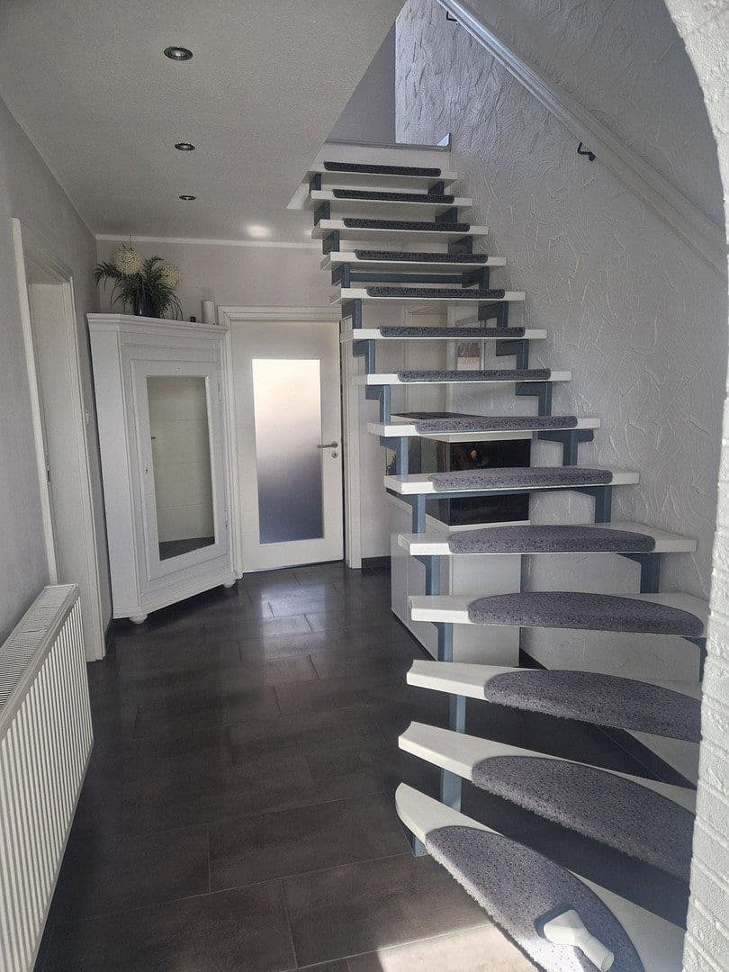 Predaj domu 122 m², pozemek 656 m², Hohe Börde, Sasko-Anhaltsko Predaj domu 122 m², pozemek 656 m², Hohe Börde, Sasko-Anhaltsko