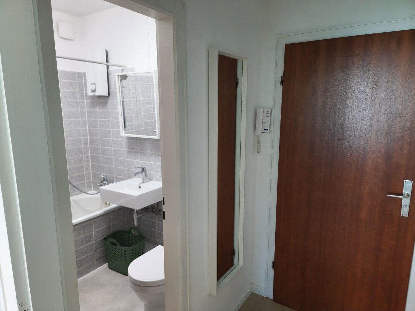 Prenájom bytu 1-izbový 28 m², Hamburg, Hamburg Prenájom bytu 1-izbový 28 m², Hamburg, Hamburg