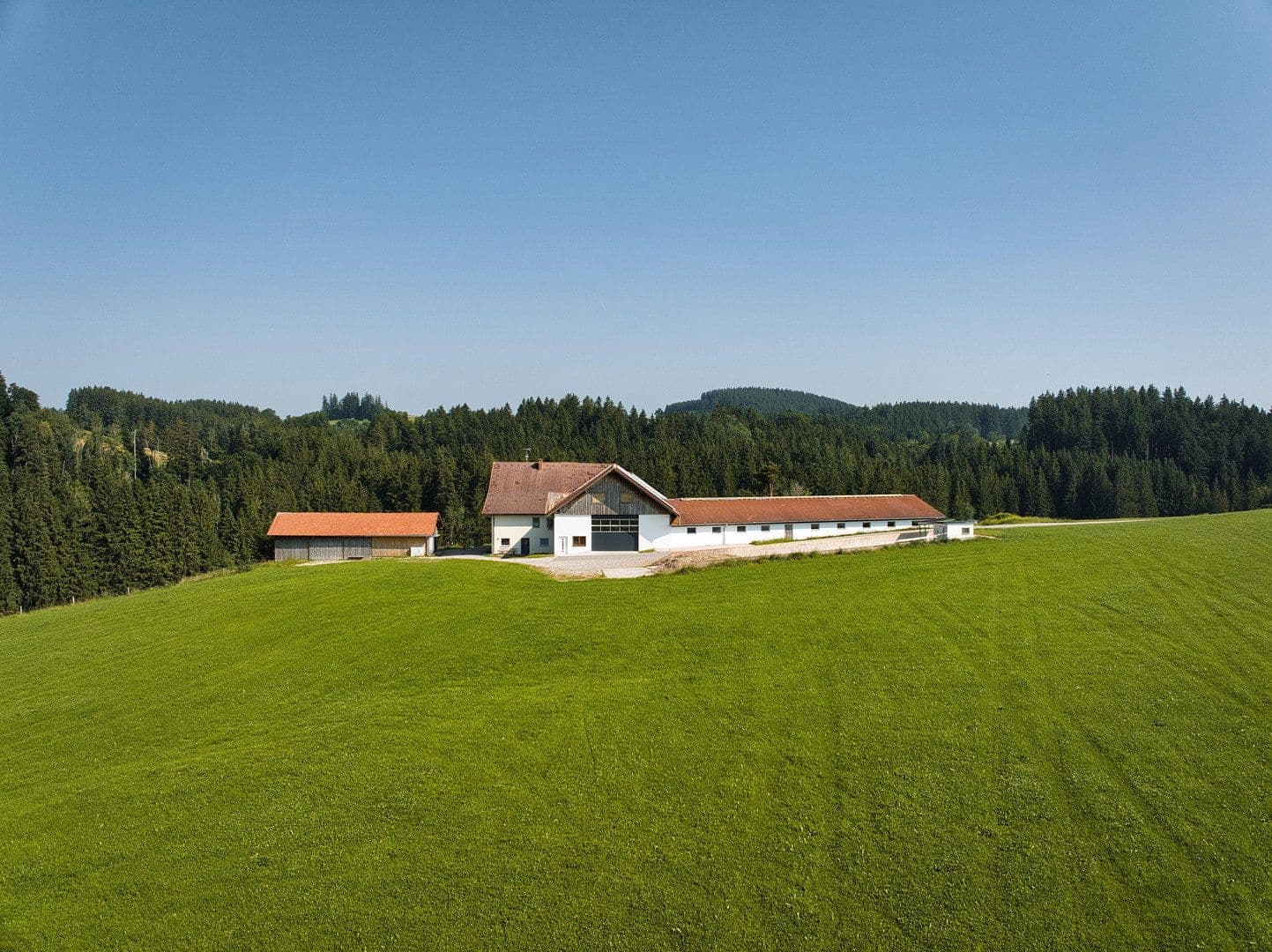 Predaj domu 223 m², pozemek 4.000 m², Wiggensbach, Bavorsko Predaj domu 223 m², pozemek 4.000 m², Wiggensbach, Bavorsko