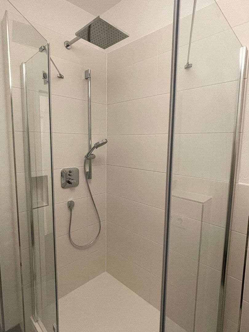 Prenájom bytu 2-izbový 62 m², München, Bavorsko Prenájom bytu 2-izbový 62 m², München, Bavorsko
