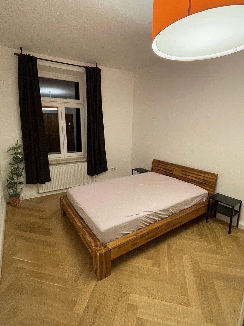 Prenájom bytu 2-izbový 62 m², München, Bavorsko Prenájom bytu 2-izbový 62 m², München, Bavorsko