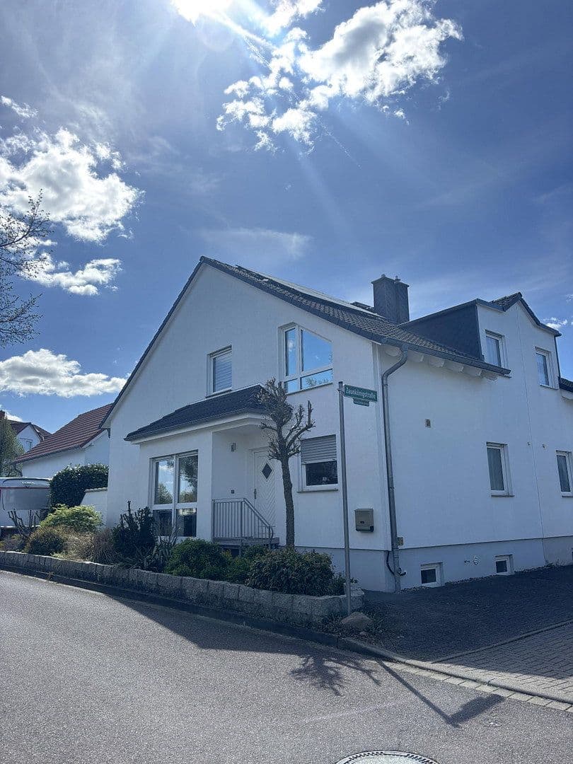 Predaj domu 115 m², pozemek 208 m², Magdeburg, Sasko-Anhaltsko Predaj domu 115 m², pozemek 208 m², Magdeburg, Sasko-Anhaltsko