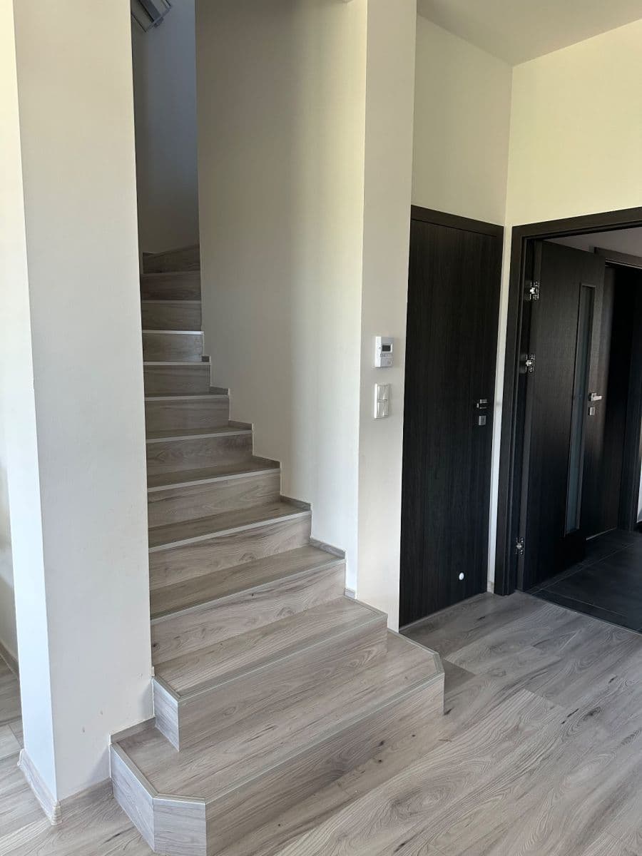 Predaj domu 116 m², pozemek 294 m², Pětihosty, Středočeský kraj Predaj domu 116 m², pozemek 294 m², Pětihosty, Středočeský kraj