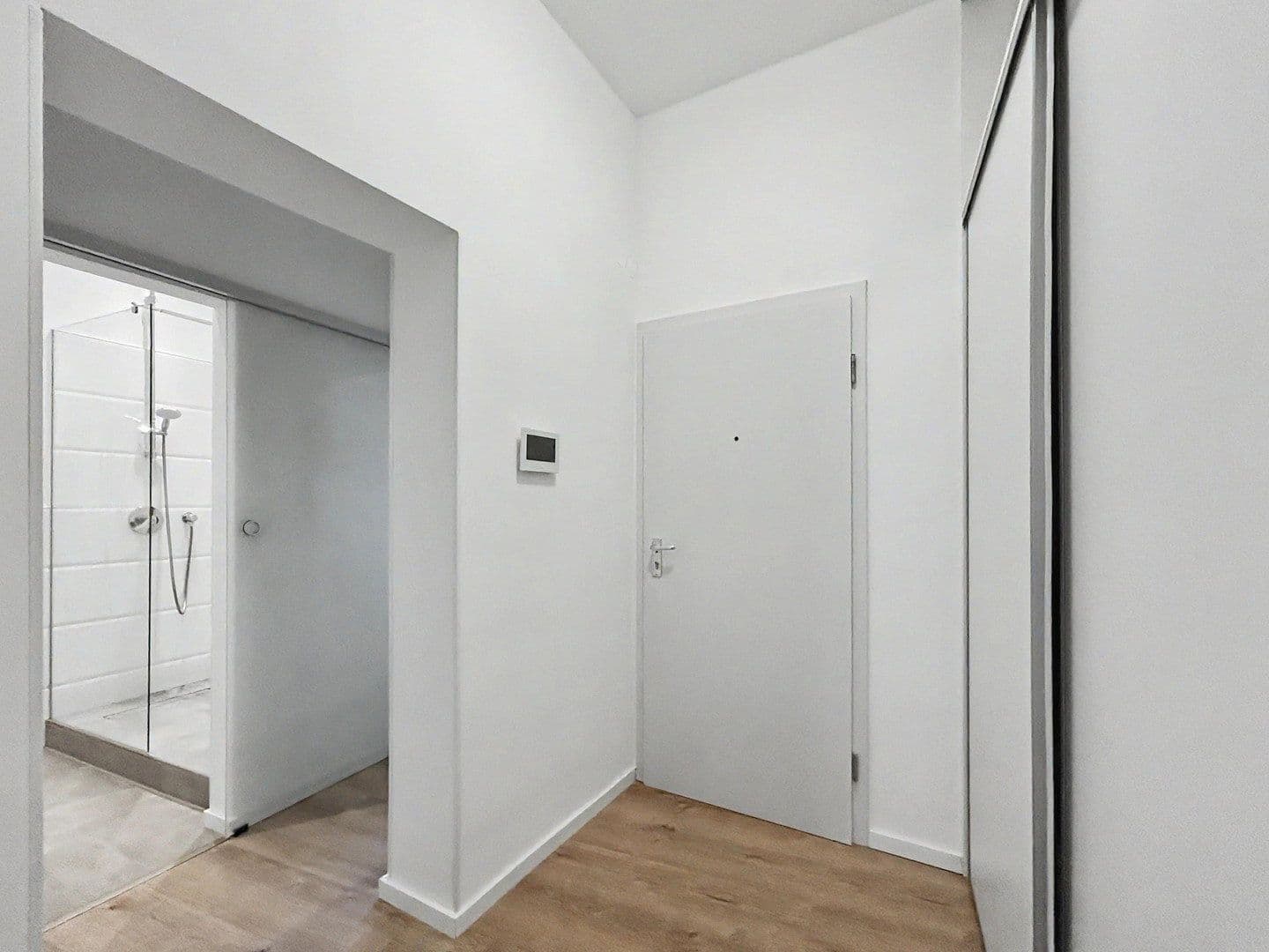 Prenájom bytu 2-izbový 40 m², Köln, Severné Porýnie - Westfálsko Prenájom bytu 2-izbový 40 m², Köln, Severné Porýnie - Westfálsko