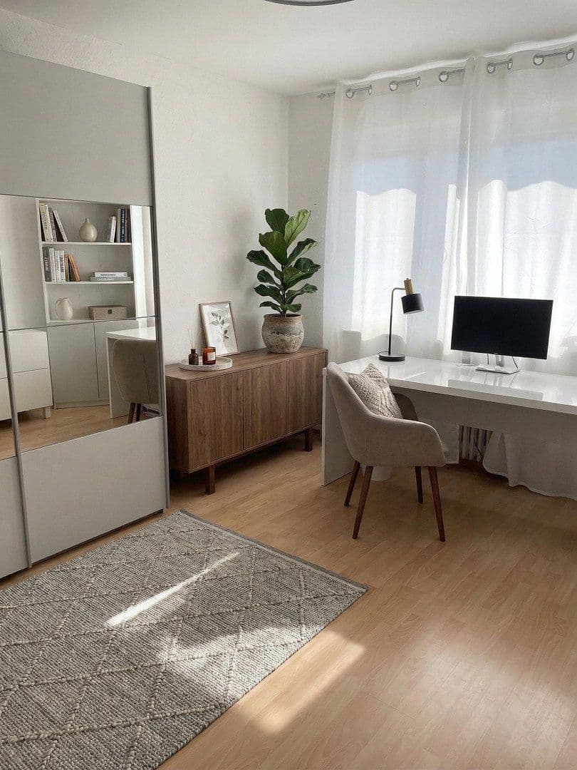 Prenájom bytu 3-izbový 80 m², Starkenburger Straße 69, Frankfurt am Main, Hesensko Prenájom bytu 3-izbový 80 m², Starkenburger Straße 69, Frankfurt am Main, Hesensko
