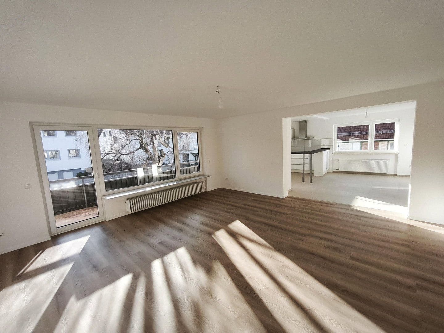 Prenájom bytu 5-izbový 112 m², Karlsruhe, Bádensko-Wurttembersko Prenájom bytu 5-izbový 112 m², Karlsruhe, Bádensko-Wurttembersko