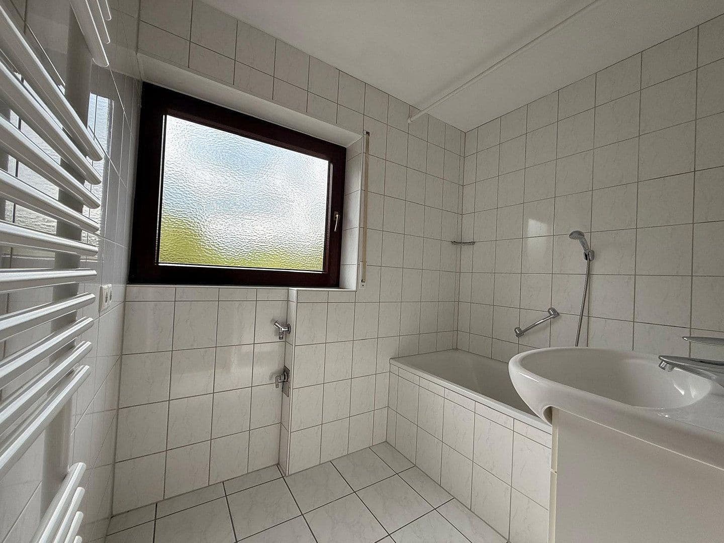 Prenájom bytu 3-izbový 70 m², Nordbahnstr. 99, Kaiserslautern, Porýnie-Falcko Prenájom bytu 3-izbový 70 m², Nordbahnstr. 99, Kaiserslautern, Porýnie-Falcko