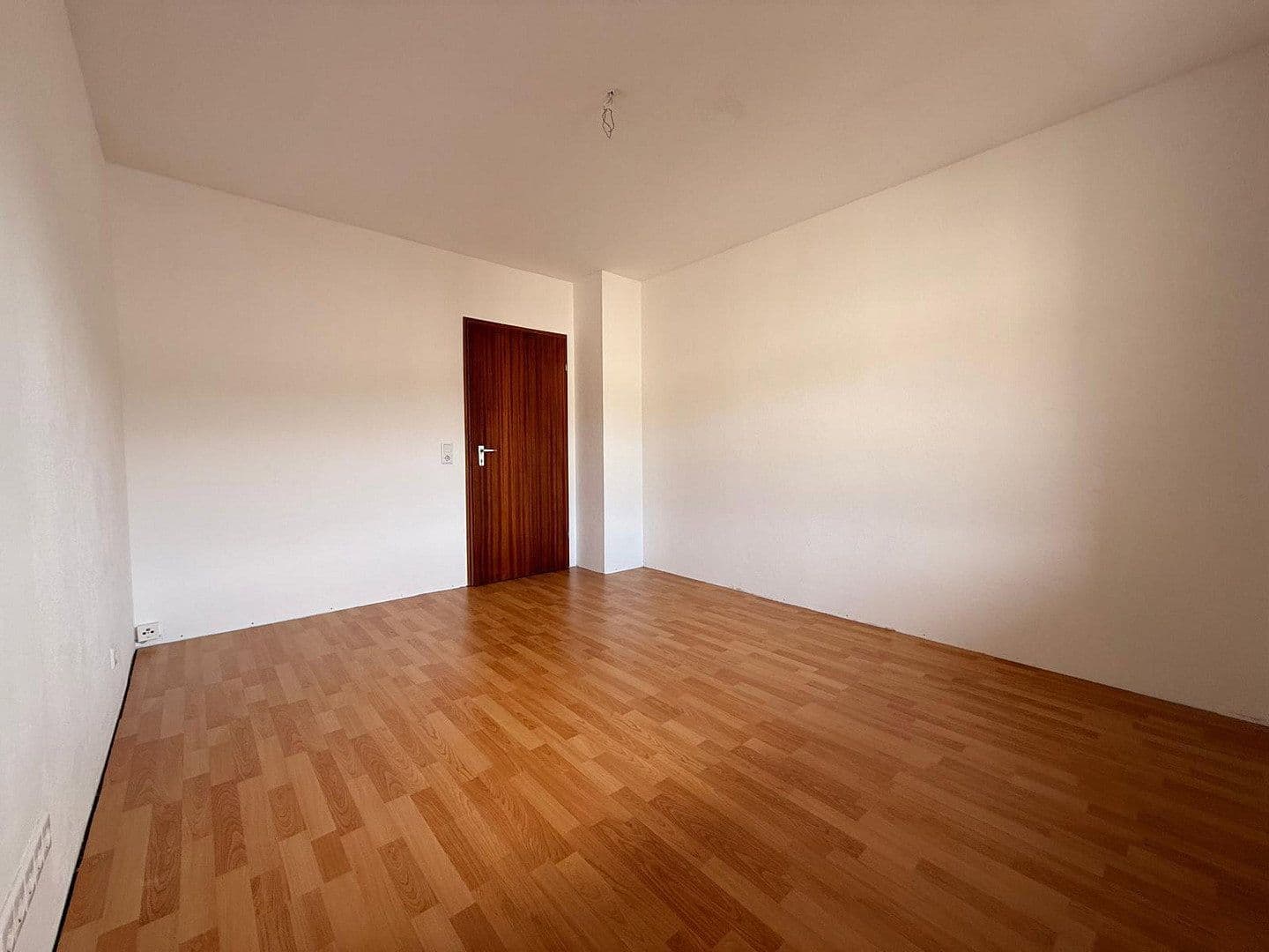 Prenájom bytu 3-izbový 70 m², Nordbahnstr. 99, Kaiserslautern, Porýnie-Falcko Prenájom bytu 3-izbový 70 m², Nordbahnstr. 99, Kaiserslautern, Porýnie-Falcko