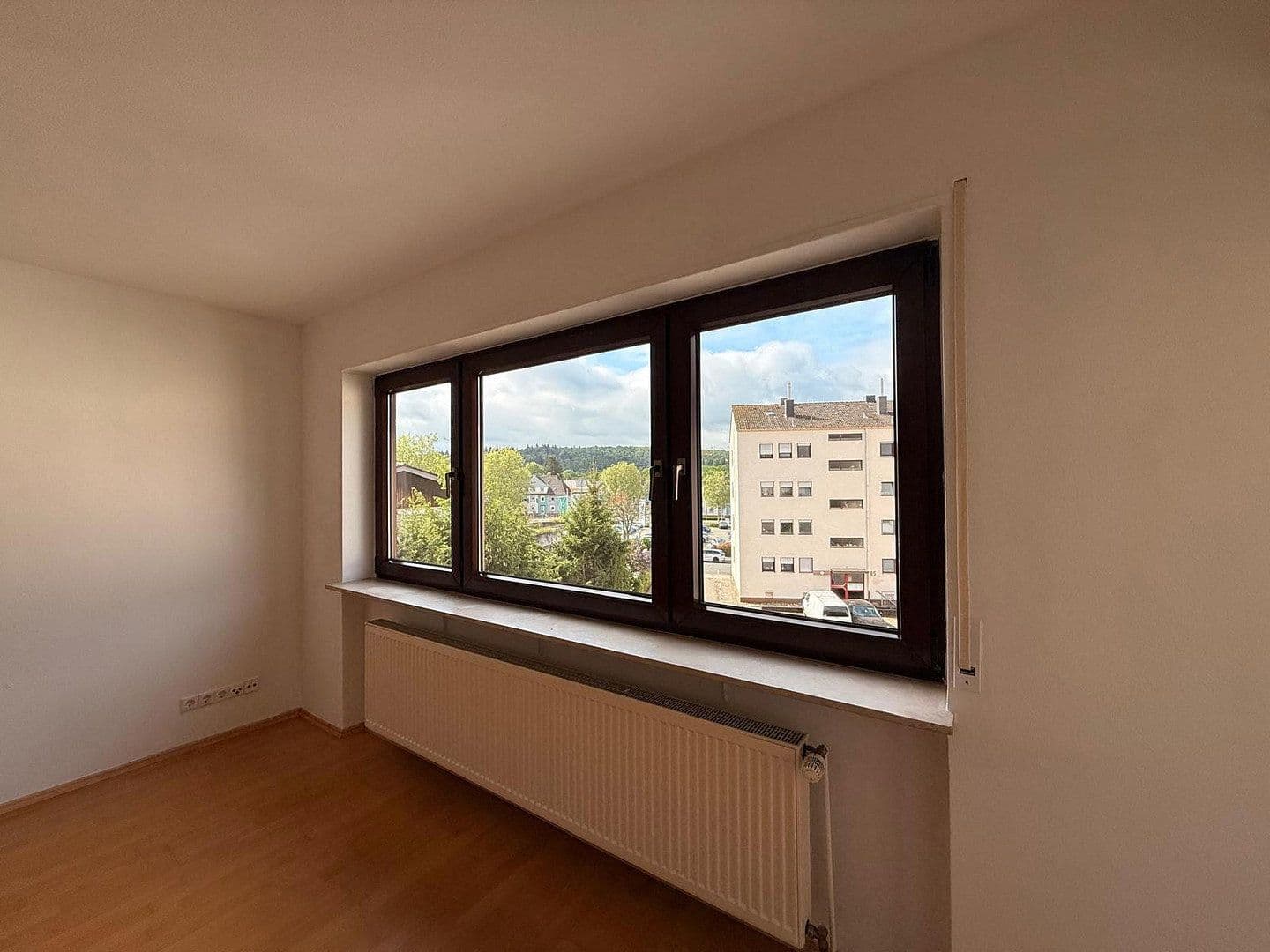 Prenájom bytu 3-izbový 70 m², Nordbahnstr. 99, Kaiserslautern, Porýnie-Falcko Prenájom bytu 3-izbový 70 m², Nordbahnstr. 99, Kaiserslautern, Porýnie-Falcko