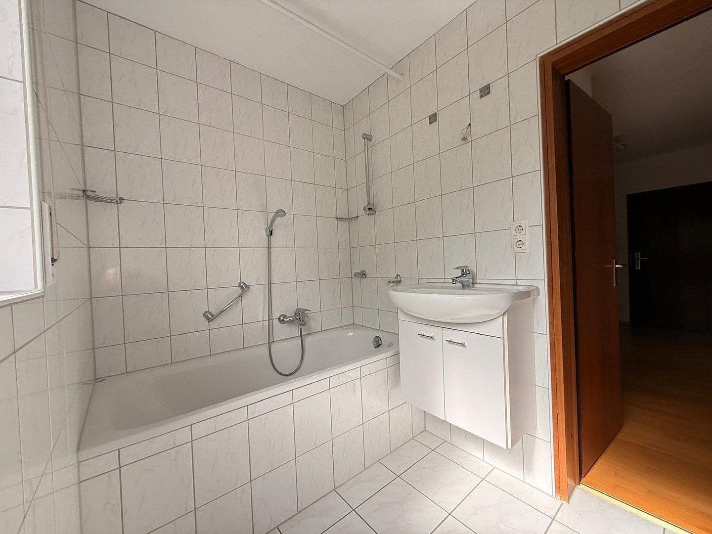 Prenájom bytu 3-izbový 70 m², Nordbahnstr. 99, Kaiserslautern, Porýnie-Falcko Prenájom bytu 3-izbový 70 m², Nordbahnstr. 99, Kaiserslautern, Porýnie-Falcko