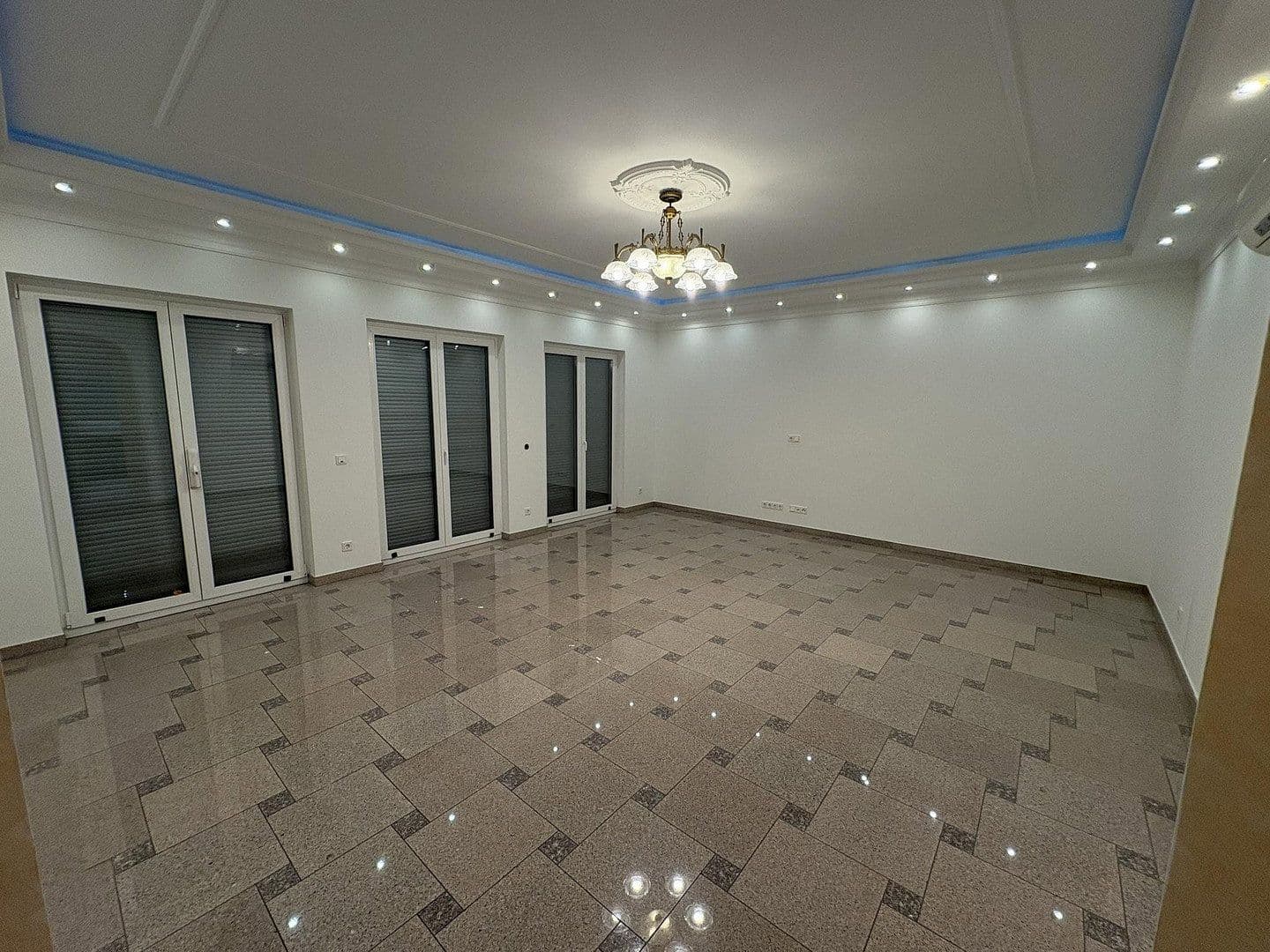 Predaj domu 116 m², pozemek 478 m², Rosengarten 27, Neuwied, Porýnie-Falcko Predaj domu 116 m², pozemek 478 m², Rosengarten 27, Neuwied, Porýnie-Falcko
