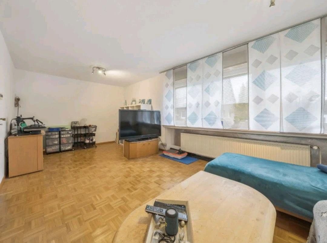 Predaj domu 100 m², pozemek 416 m², Knappenweg 35A, Lehrte, Dolné Sasko Predaj domu 100 m², pozemek 416 m², Knappenweg 35A, Lehrte, Dolné Sasko