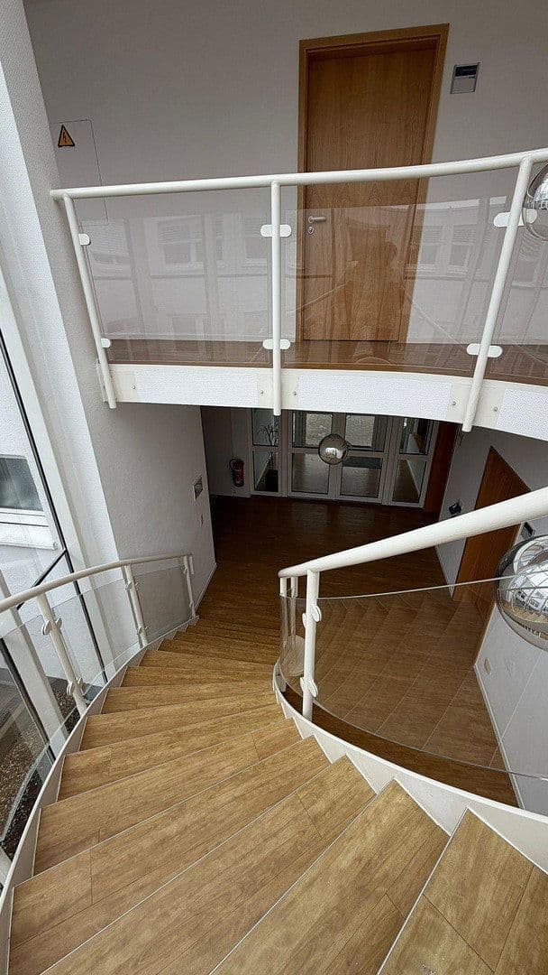 Prenájom kancelárie 932 m², Fußgönheim, Porýnie-Falcko Prenájom kancelárie 932 m², Fußgönheim, Porýnie-Falcko