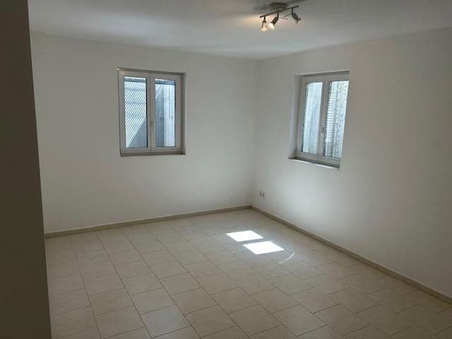 Predaj domu 150 m², pozemek 291 m², Brunnenstraße 2, Ottenhofen, Bavorsko Predaj domu 150 m², pozemek 291 m², Brunnenstraße 2, Ottenhofen, Bavorsko