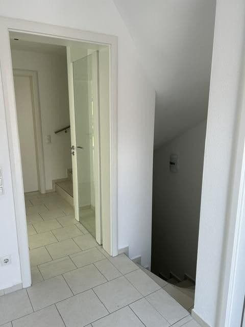 Predaj domu 150 m², pozemek 291 m², Brunnenstraße 2, Ottenhofen, Bavorsko Predaj domu 150 m², pozemek 291 m², Brunnenstraße 2, Ottenhofen, Bavorsko