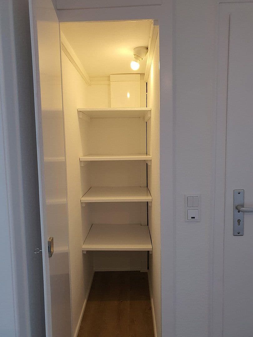 Prenájom bytu 3-izbový 71 m², Witten, Severné Porýnie - Westfálsko Prenájom bytu 3-izbový 71 m², Witten, Severné Porýnie - Westfálsko