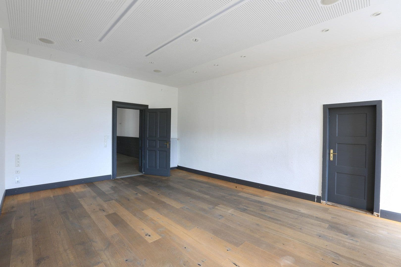 Prenájom kancelárie 321 m², Augsburg, Bavorsko Prenájom kancelárie 321 m², Augsburg, Bavorsko