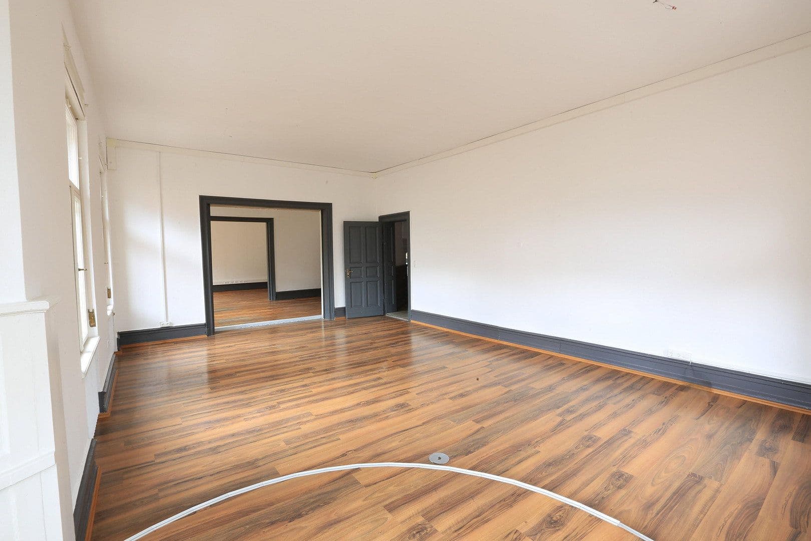Prenájom kancelárie 321 m², Augsburg, Bavorsko Prenájom kancelárie 321 m², Augsburg, Bavorsko