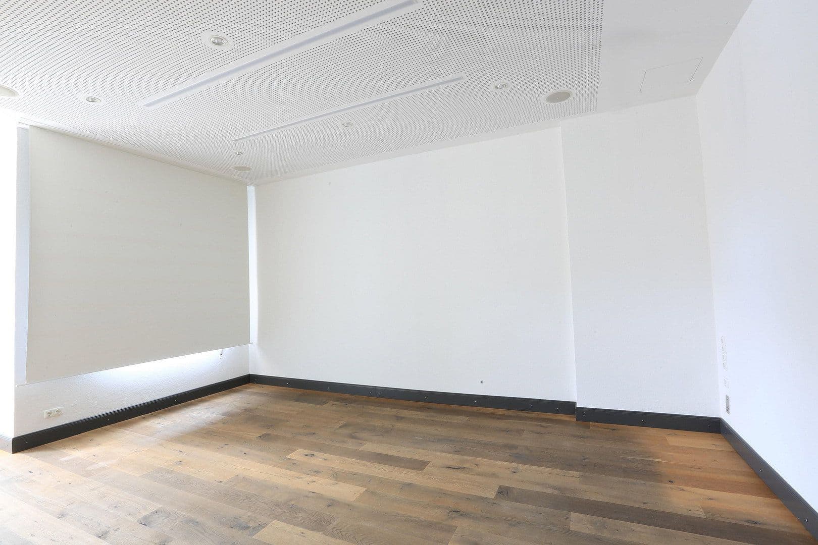 Prenájom kancelárie 321 m², Augsburg, Bavorsko Prenájom kancelárie 321 m², Augsburg, Bavorsko