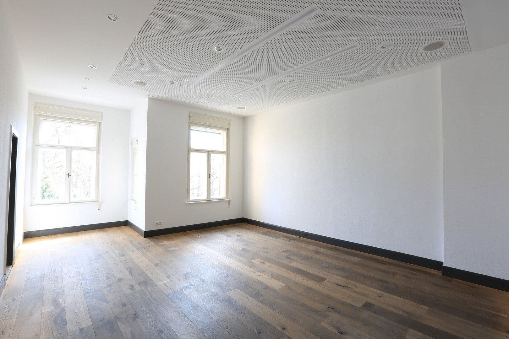 Prenájom kancelárie 321 m², Augsburg, Bavorsko Prenájom kancelárie 321 m², Augsburg, Bavorsko