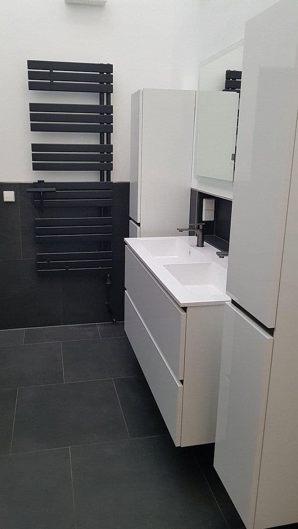 Prenájom bytu 4-izbový 100 m², Oelsnitzer Str. 19, Hof, Bavorsko Prenájom bytu 4-izbový 100 m², Oelsnitzer Str. 19, Hof, Bavorsko