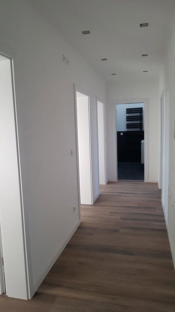 Prenájom bytu 4-izbový 100 m², Oelsnitzer Str. 19, Hof, Bavorsko Prenájom bytu 4-izbový 100 m², Oelsnitzer Str. 19, Hof, Bavorsko