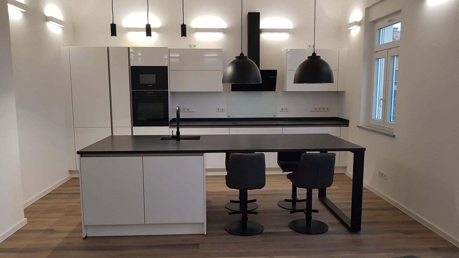 Prenájom bytu 4-izbový 100 m², Oelsnitzer Str. 19, Hof, Bavorsko Prenájom bytu 4-izbový 100 m², Oelsnitzer Str. 19, Hof, Bavorsko
