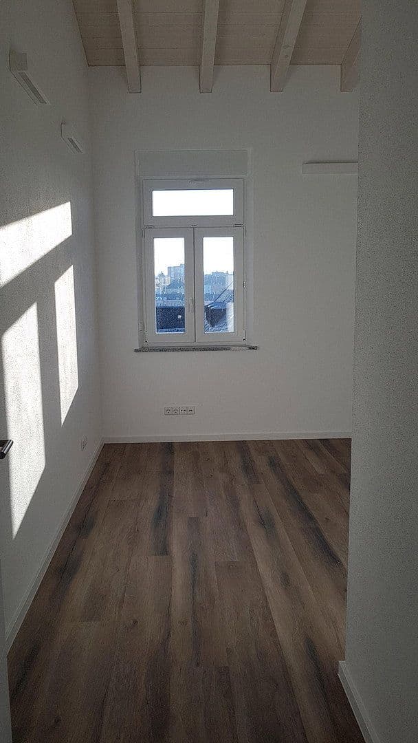 Prenájom bytu 4-izbový 100 m², Oelsnitzer Str. 19, Hof, Bavorsko Prenájom bytu 4-izbový 100 m², Oelsnitzer Str. 19, Hof, Bavorsko